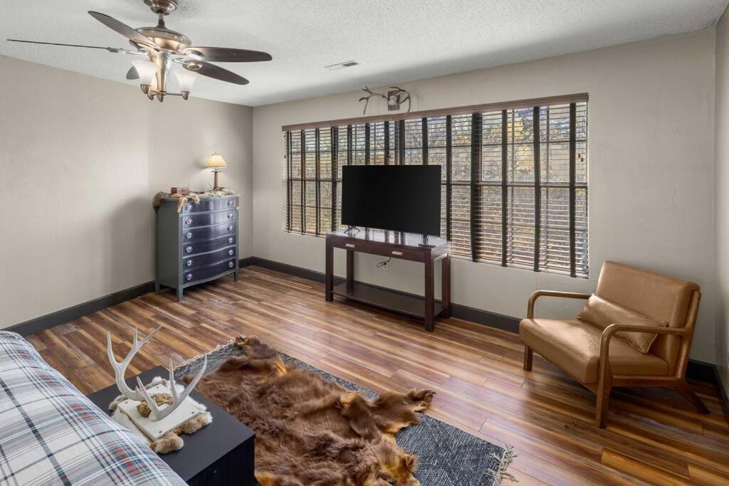 Stonegate Lodge Bear'S Den Kitchen, Pool, Firepit, Wifi ,Smart Tvs Eureka Springs Exterior foto