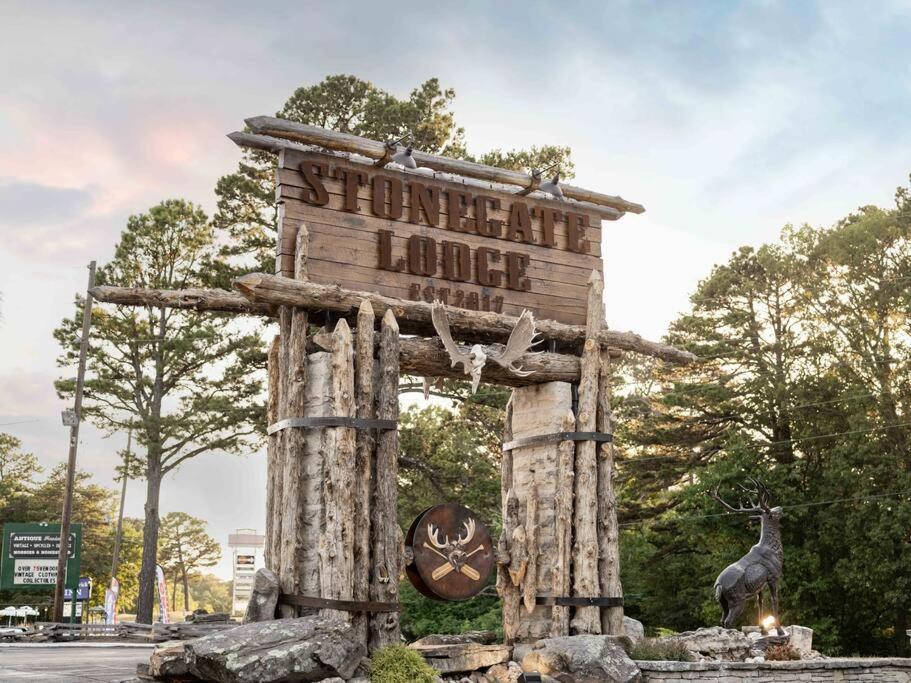 Stonegate Lodge Bear'S Den Kitchen, Pool, Firepit, Wifi ,Smart Tvs Eureka Springs Exterior foto